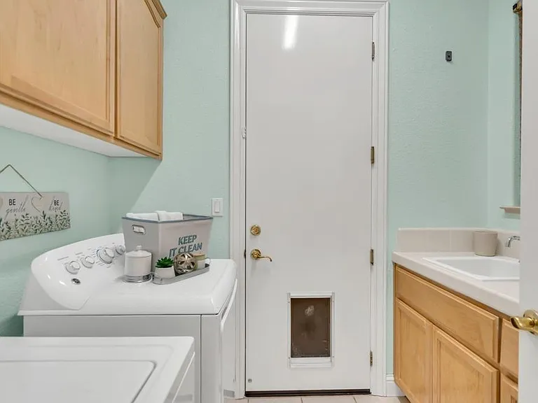 1281 Lorden Ct — Photo 29