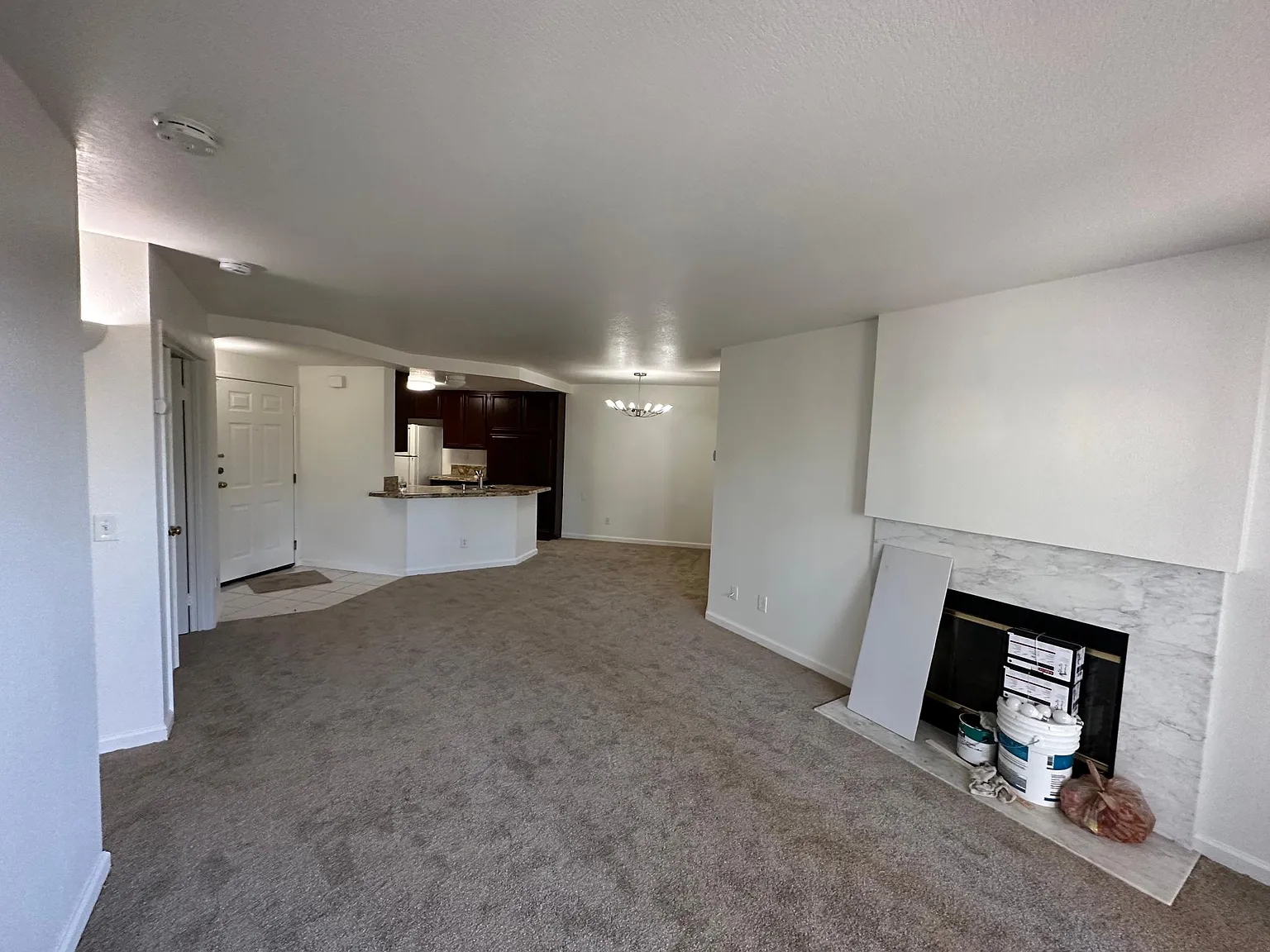 3 bed, 1275 sqft, $3,700 — Photo 4