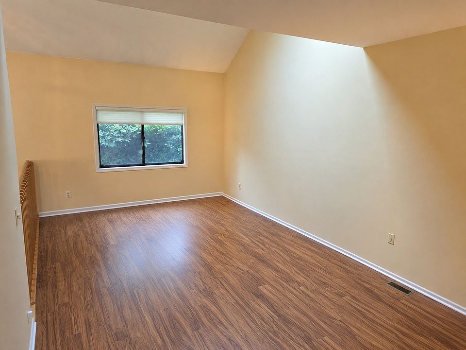 1st image of 41 Arbor Cir