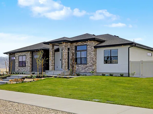 614 E Shelley Ln, Grantsville, UT 84029