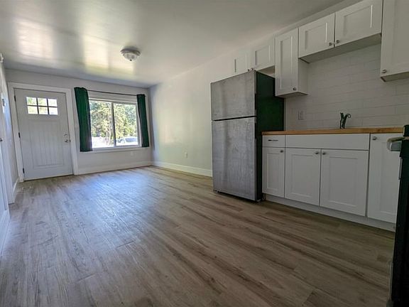 5th image of 283 Richmond St