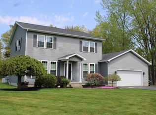 24 Ashton Dr, Morrisonville, NY 12962