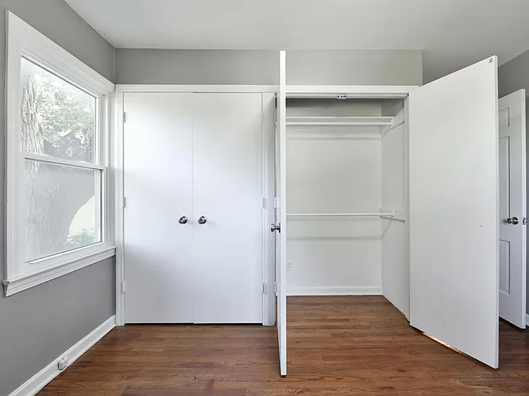 1317 Washington St — Photo 3