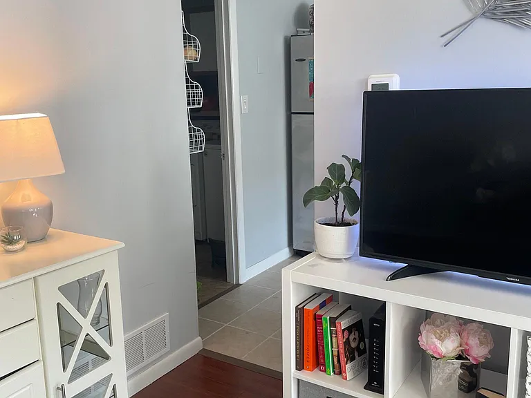 310 Carla Dr — Photo 9