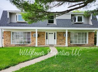 706 S Center St #4, Tuscola, IL 61953