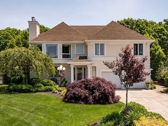 3rd image of 53 Spence Ave