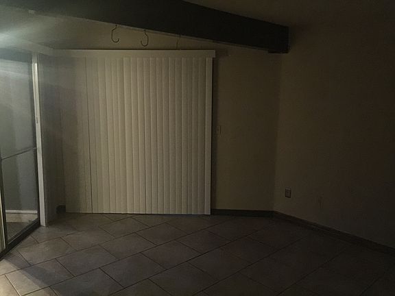 4th image of 10018 S Romaine Cir