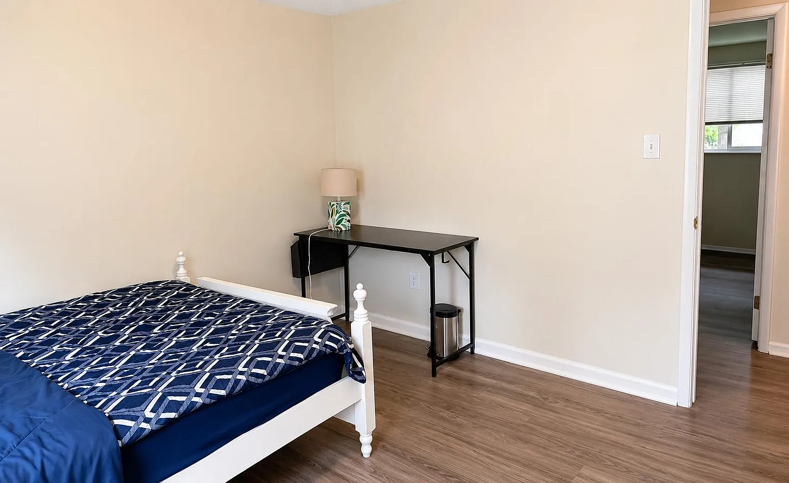 4 bed, 2.0 bath, 1588 sqft, $1,274 — Photo 1