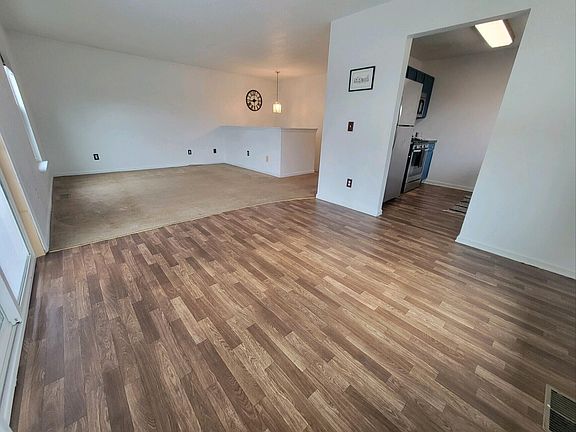 2nd image of 5320 Wisteria St