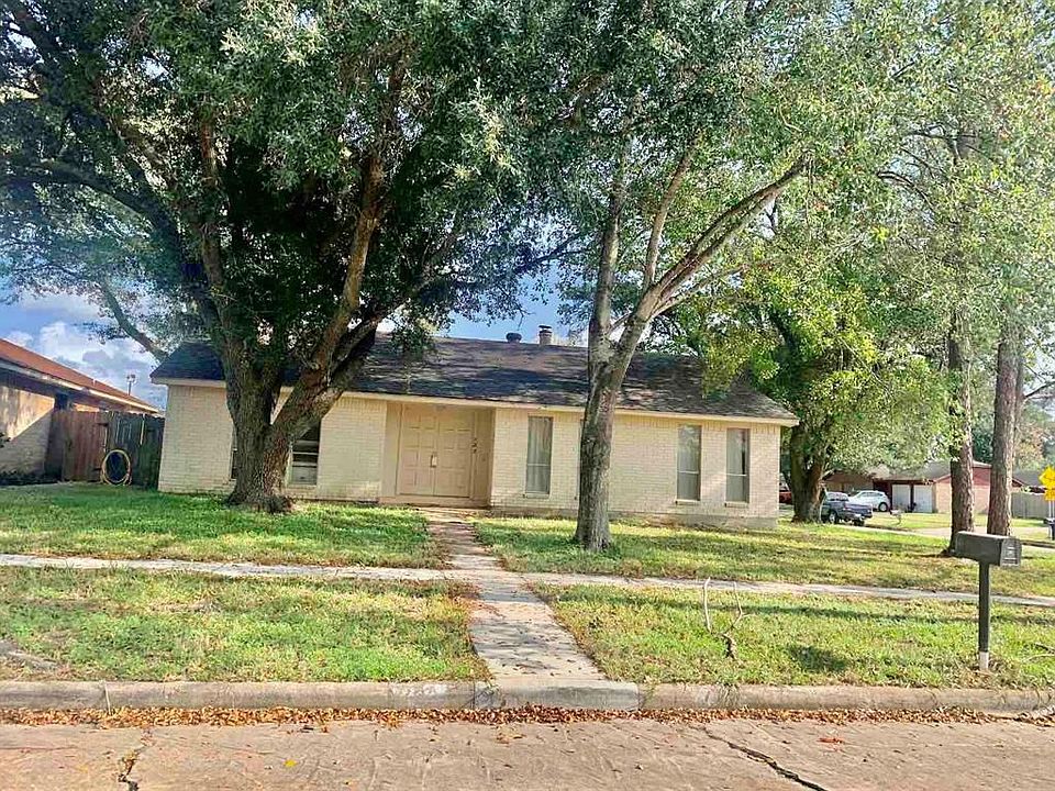 1st image of 722 Stephanie Dr