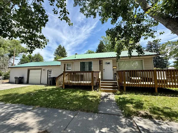 1099 Spratt Ave, Idaho Falls, ID 83404