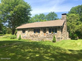 320 Heaters Hill Rd, Matamoras, PA 18336