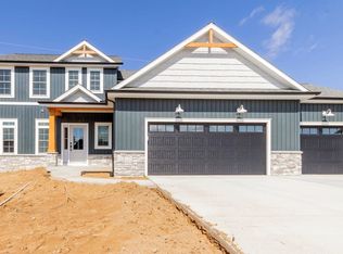 11349 Albany Ridge Dr, Osceola, IN 46561