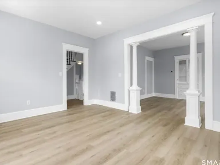 11 Young St #1 — Photo 6