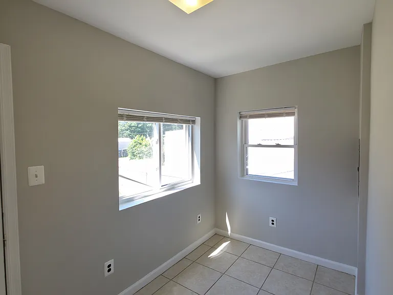 3311 Clay Pl NE — Photo 13