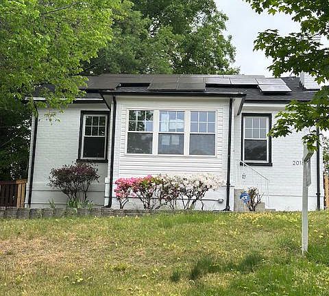 2nd image of 2016 32nd St SE