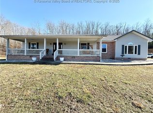 13 Tallwood Rd, Sod, WV 25564
