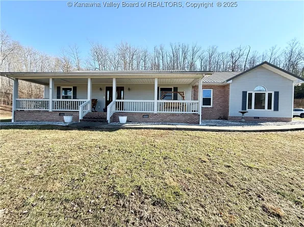 13 Tallwood Rd, Sod, WV 25564
