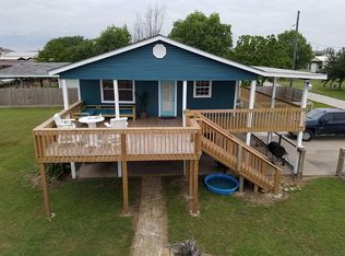 1134 Mayes Rd, Crystal Beach, TX 77650