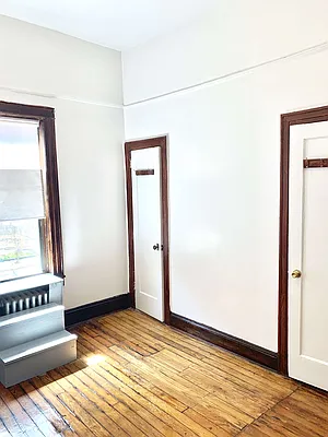 Rented by Amorelli Realty | media 3