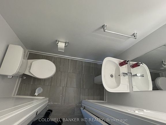 4th image of 54 Red Maple Ln