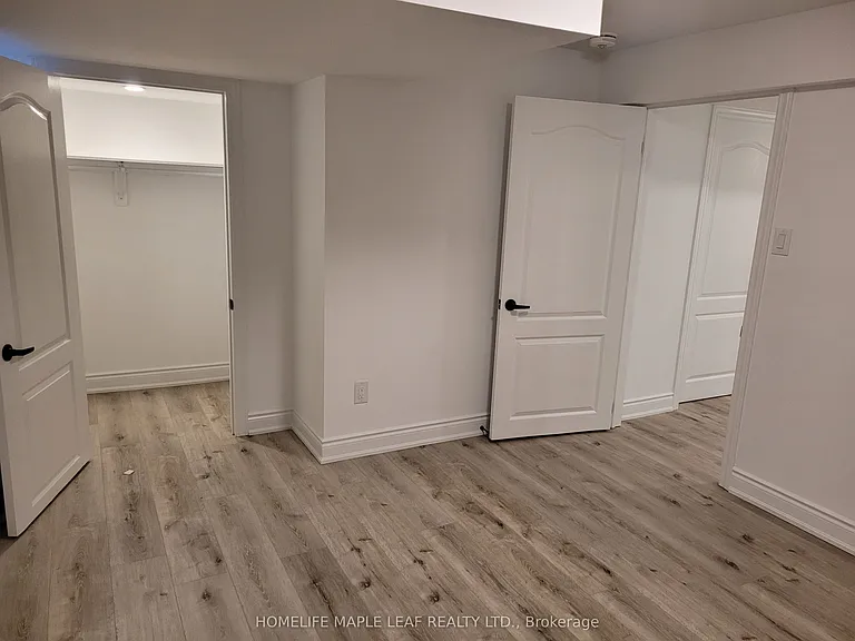 19 Freshspring Dr — Photo 8