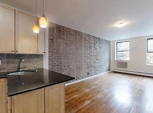 270 E 10th St APT 4B, New York, NY 10009