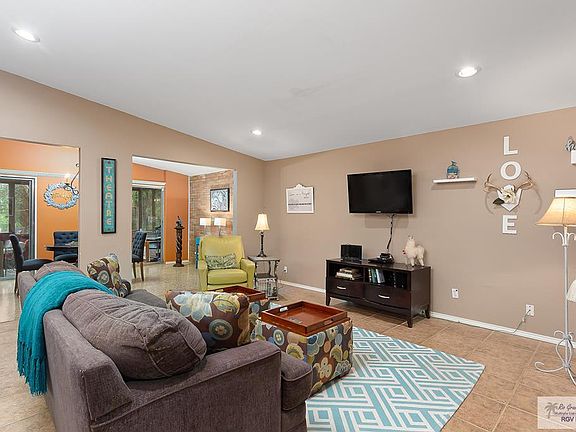 5th image of 1709 E Little Creek Dr
