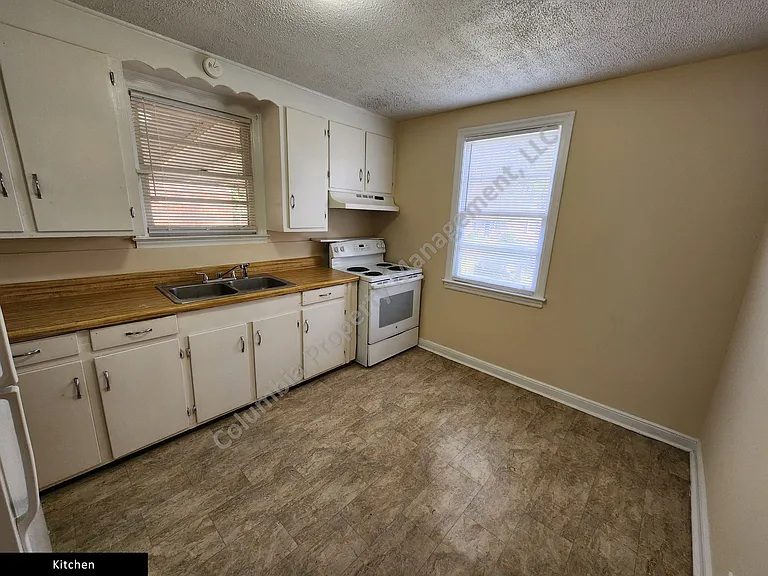 1305 Pine St — Photo 8