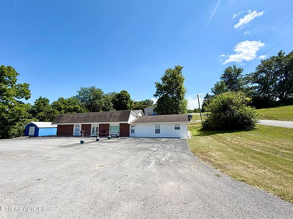 2nd image of 1165 Towestring Rd