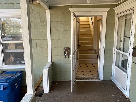 2nd image of 528 W 4th St #3