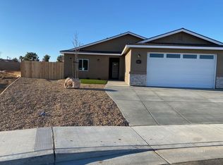 1057 Ocean Ave, Ridgecrest, CA 93555