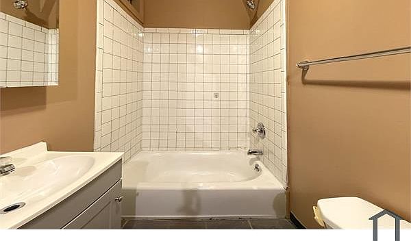 1st image of 1940 N 32nd St #1