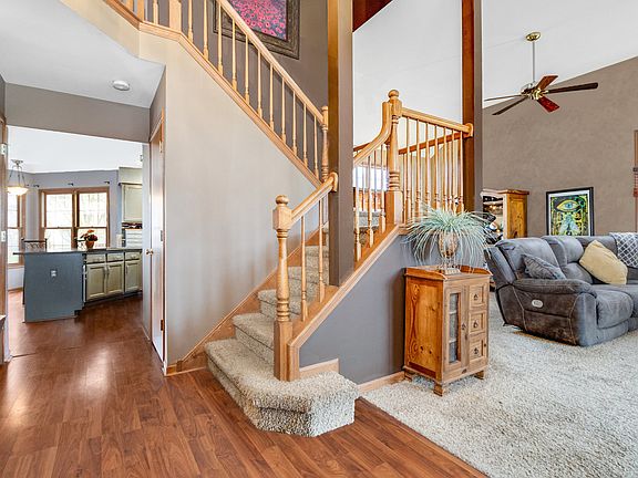 3rd image of 2208 Stonehaven Dr