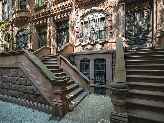 4th image of 309 W 87th St