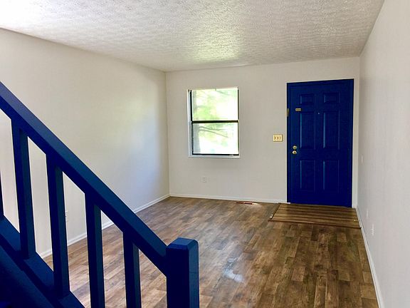 4th image of 4872 Herndon Dr