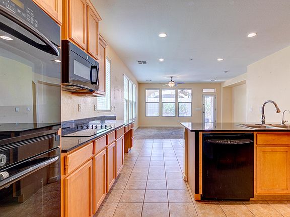 5th image of 31088 N 136th Dr