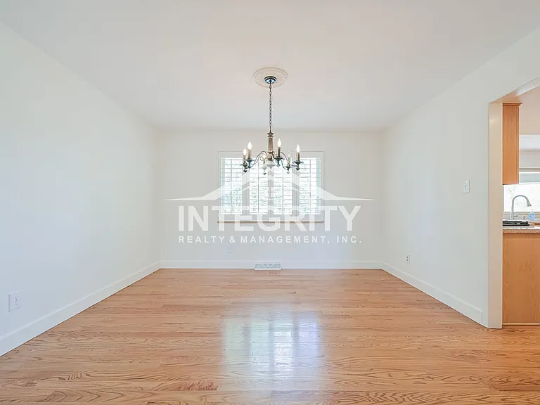 5051 W Portland Dr — Photo 10
