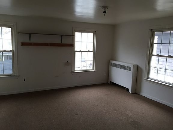 5th image of 3 E Main St