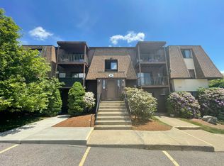 491 W Central St APT B11, Franklin, MA 02038