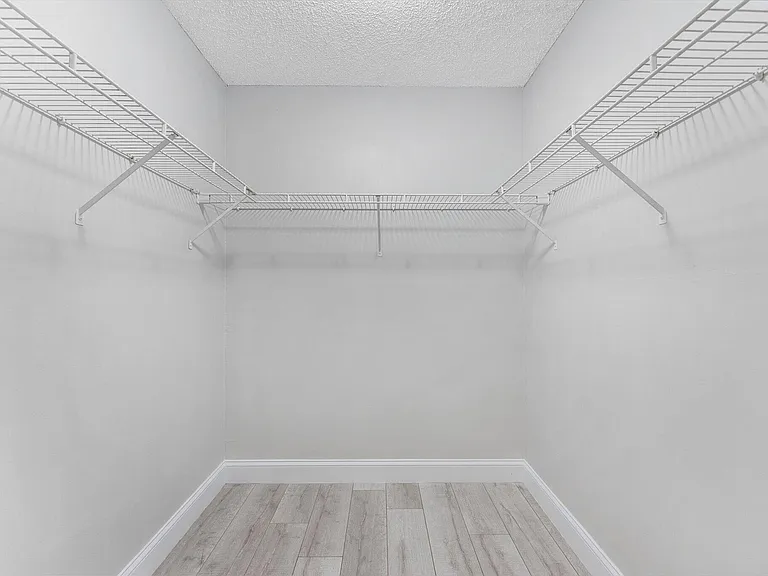 5809 Sun Pointe Cir — Photo 17