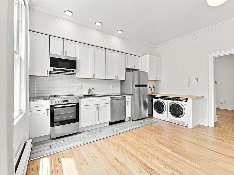 2107 Green St #2FF — Photo 6