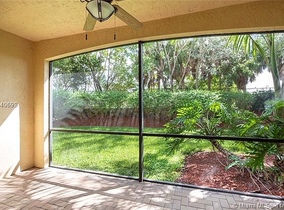 4th image of 4264 Vineyard Cir #0
