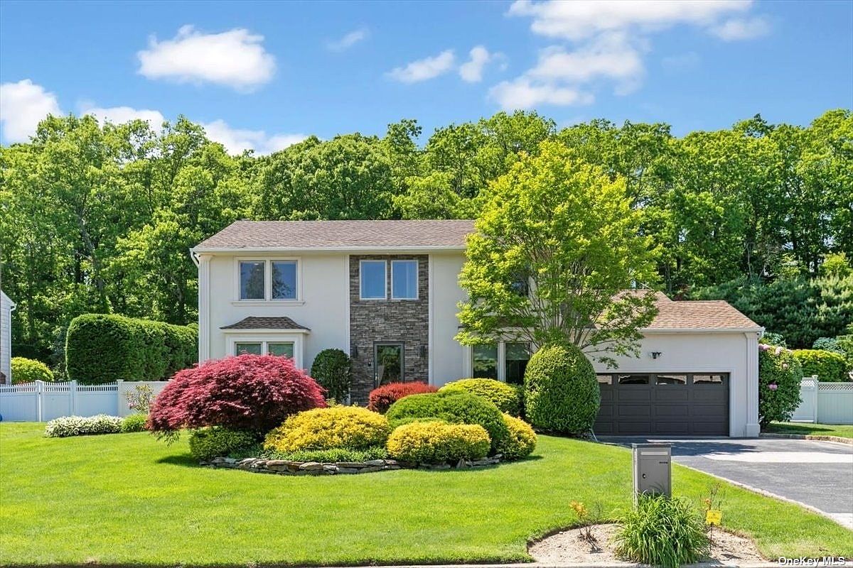 76 Stonehurst Lane, Dix Hills, NY 11746 Zillow
