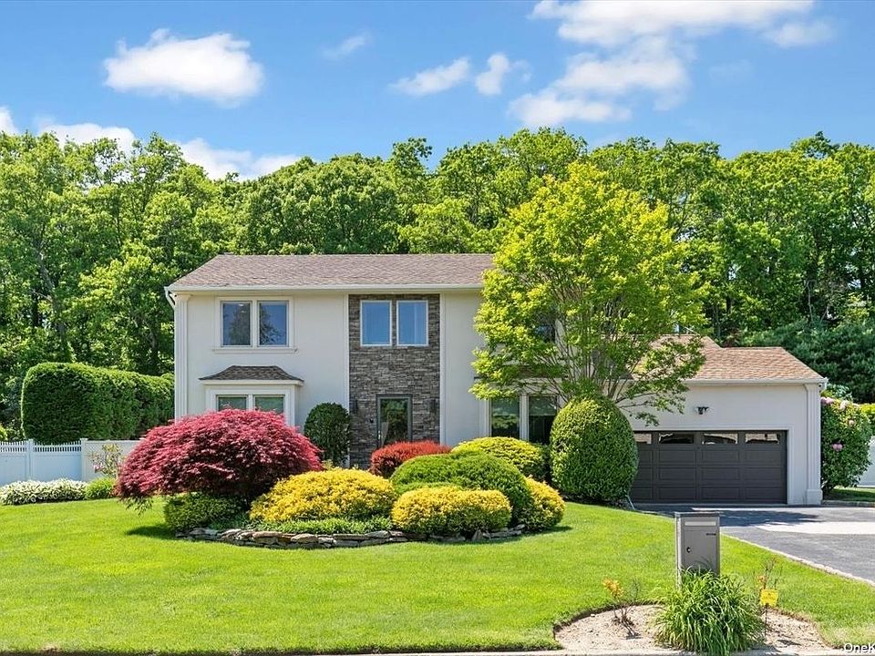 76 Stonehurst Lane, Dix Hills, NY 11746 Zillow