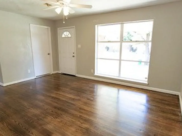 3009 N Vermont Ave — Photo 14