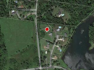 12 Lakeridge Dr, Troy, NY 12180