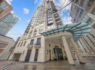 1 Saint Thomas St #1A, Toronto, ON M5S 3M5