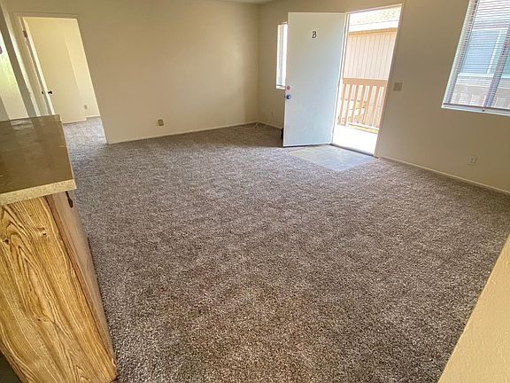 living room/dining room