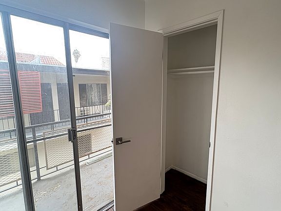 5th image of 5627 Lexington Ave APT 8